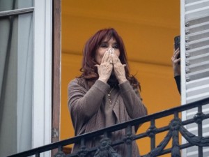 Cristina Kirchner permanece internada por complicaciones postoperatorias