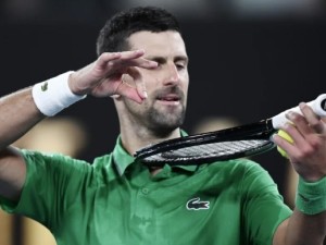 Djokovic venció a Sinner y jugará la final del Abierto de Australia ante Alcaraz