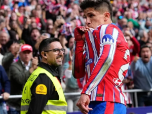 Atlético de Madrid blindó a Giuliano Simeone con una cláusula de 500 millones de euros