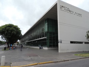 Villa Gobernador Gálvez: un joven permanece internado tras haber recibido un disparo en la cabeza