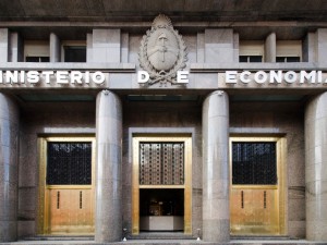 Tras el fallo judicial, el Gobierno analiza un decreto para redistribuir fondos