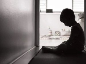 Aumenta la depresión en chicos: pediatras advierten por más presencia adulta y menos pantallas