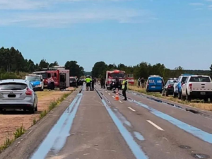 Tragedia en la Ruta 136: Un matrimonio rosarino y una mujer uruguaya fallecieron en un violento choque frontal
