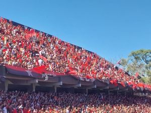 Intensa previa del clásico de Rosario, color, pasión e incidentes menores