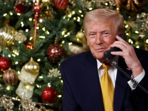 Donald Trump sorprende con un polémico saludo navideño: “Incluida la escoria de la izquierda radical”